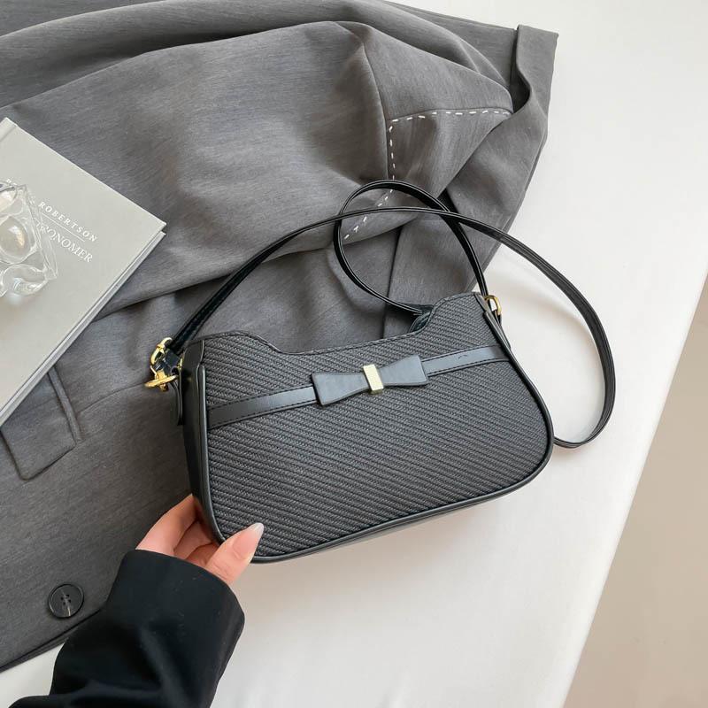 

Niche fashion handbag new spring and summer simple casual popular shoulder messenger bag women s bag чёрный