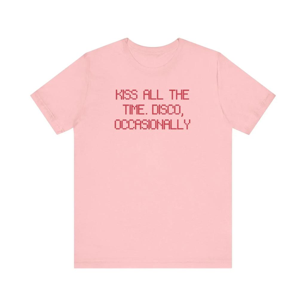 Tricou Albastru Supradimensionat cu Mânecă Scurtă cuinscriptionarea Harry Styles "Kiss All The Time. Disco, Ocazional" Grafică cu text pixelat pentru fanii muzicii pop