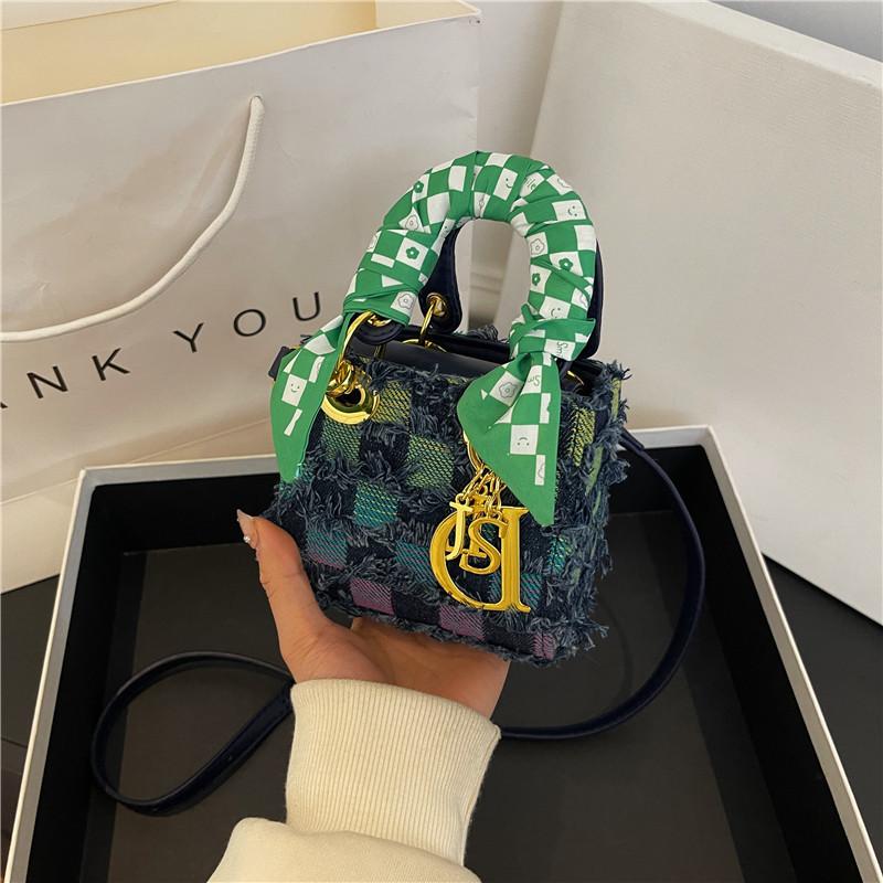 

Dai Fei Bag 2025 New High-end Women s Bag Denim Mini Lipstick Bag Small Fragrance Fashion One-Shoulder Crossbody Bag 13*8*11 темно-синий