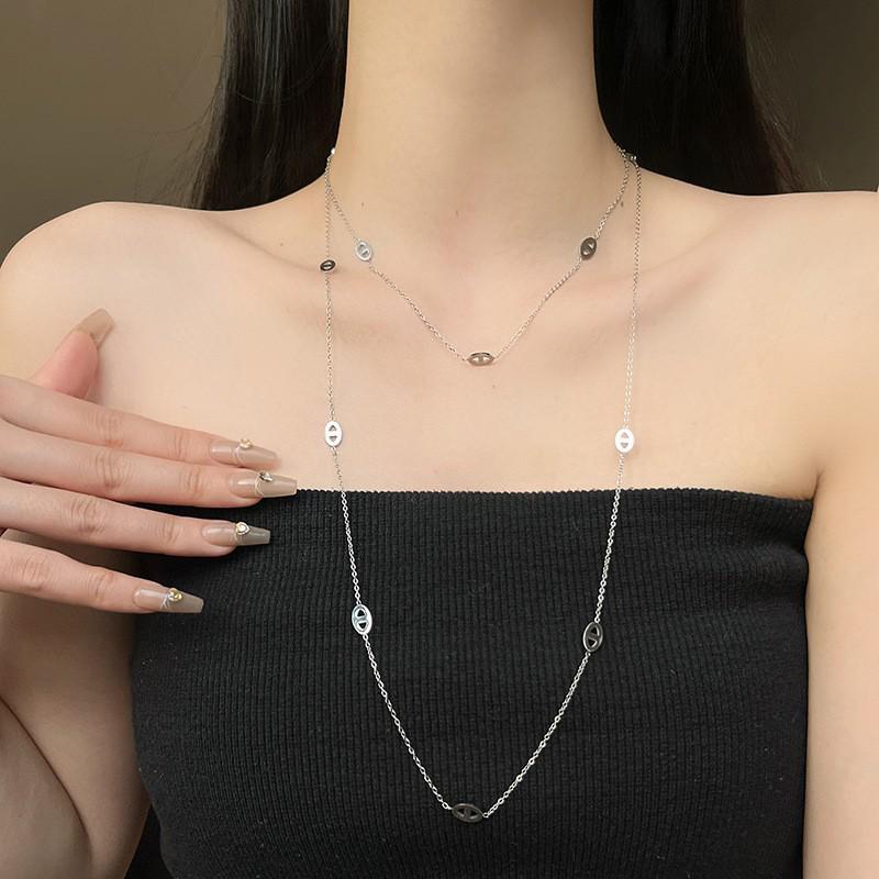Asian Blogger-Inspired Saddle Bag Necklace: Luxury Women's Niche Sweater Chain Accessories