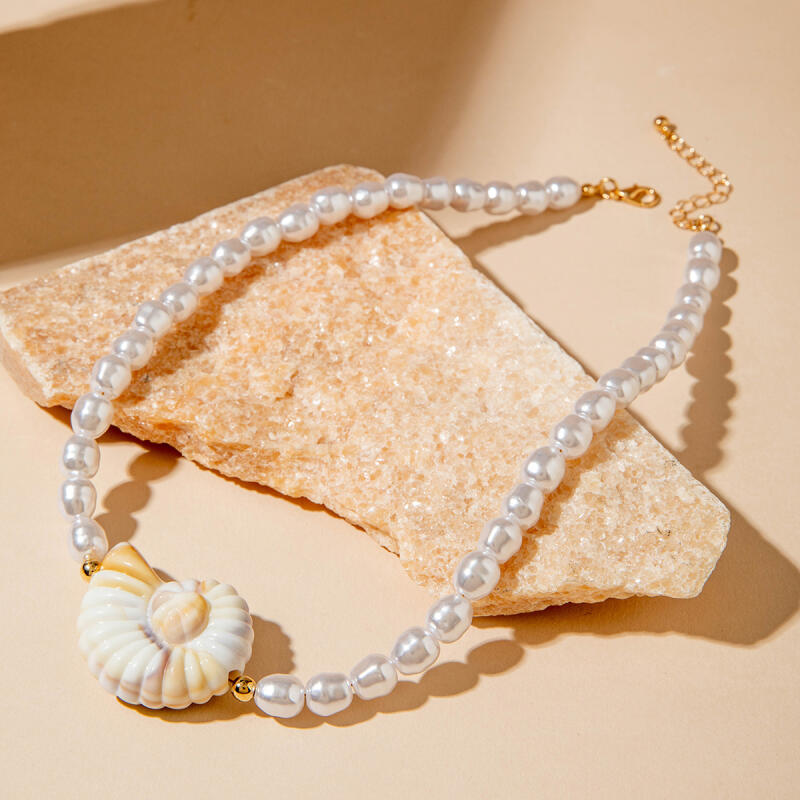 Bohemian Vintage Baroque Imitation Pearl Necklaces for Women Ladies Beach Vacation Style Conch Pendant Necklaces Jewelry Gifts