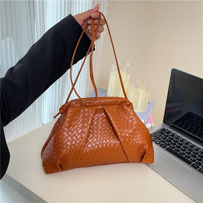Woven Clip Women's Cloud Bag Fashionable Light Luxury Pleated Small Versatile and Stylish Shoulder Clutch Crossbody Bag