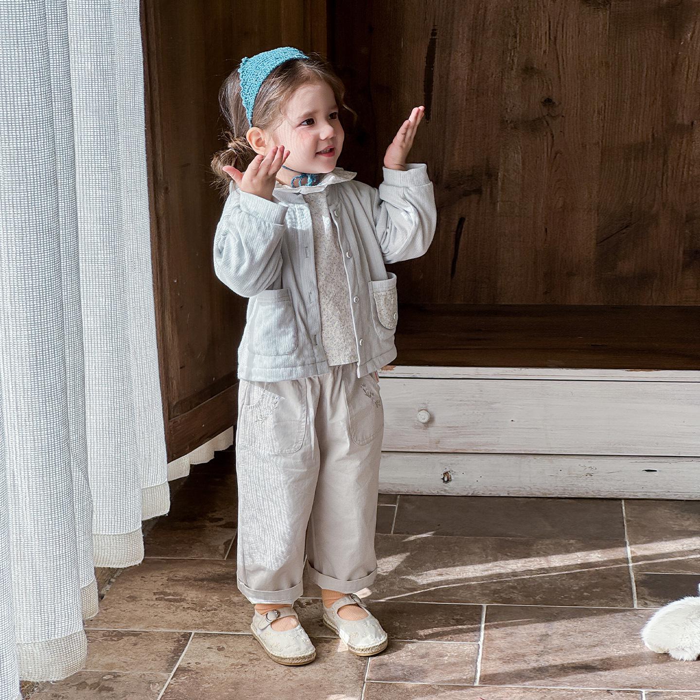 

Весенний комплект из куртки и брюк в корейском стиле для девочек (1-3 года) 100 cm небесно-голубой