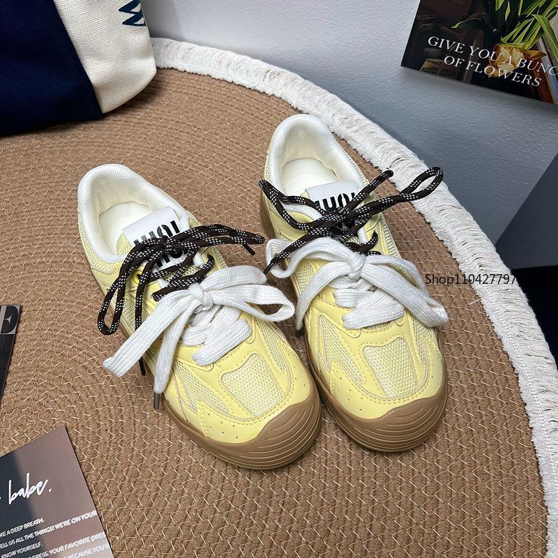 Fashion New Women Sneakers Top Quality Fashion Women Flats Breathable Men Casual Shoes Lace Up Sports Running Shoes Vintage Shoes