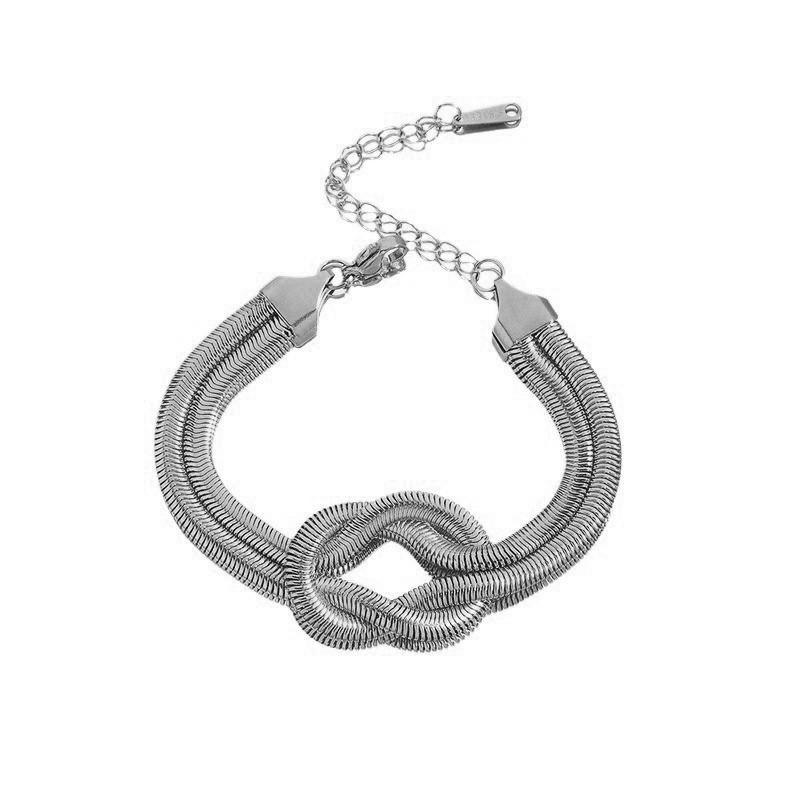 Europäisch-Amerikanische Mode Dreilagige Flache Schlangenkette Layering Halskette für Damen - Metall Kreuz Schlüsselbeinkette