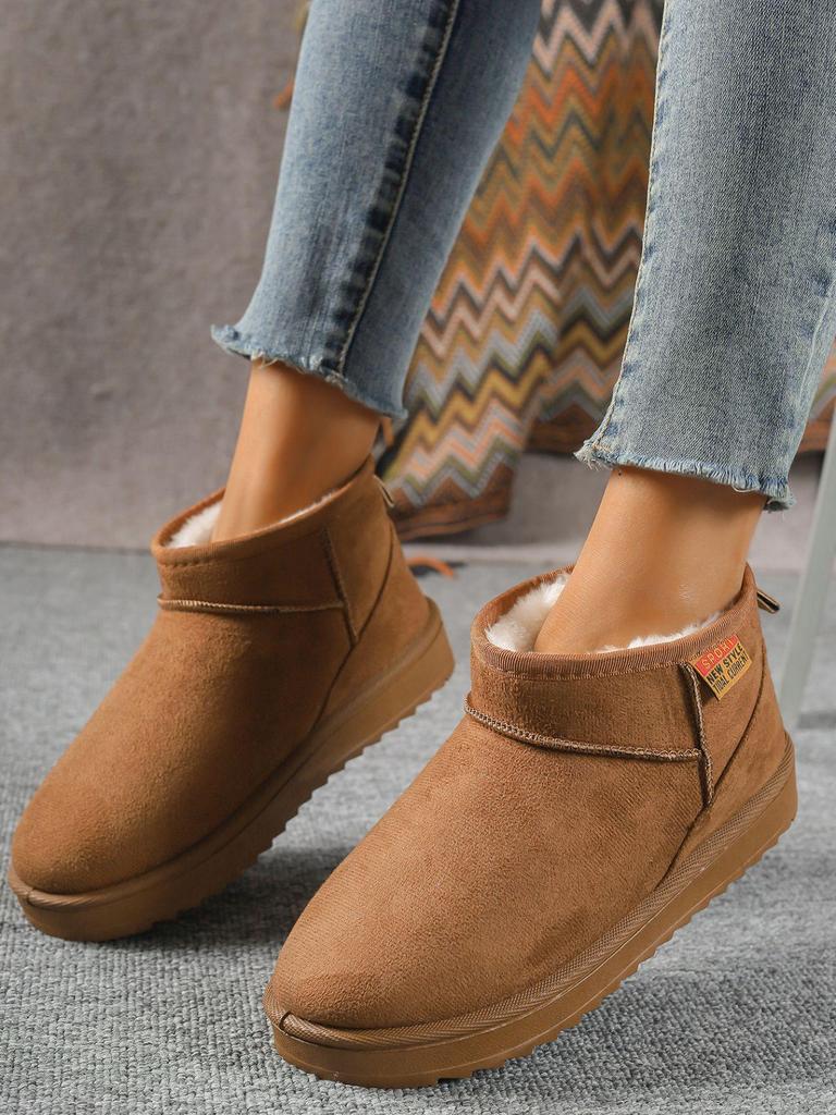 Large Women's Winter Snow Boots: Flat Bottom, Short, Plus Velvet, Thickened, Warm Cotton Shoes.