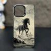 Laufendes Pferd Design Handyhülle Geeignet für iPhone 17 16 15 14 13 12 11 Pro/ Max/Plus Sturz- und Stoßschutz Rückseite