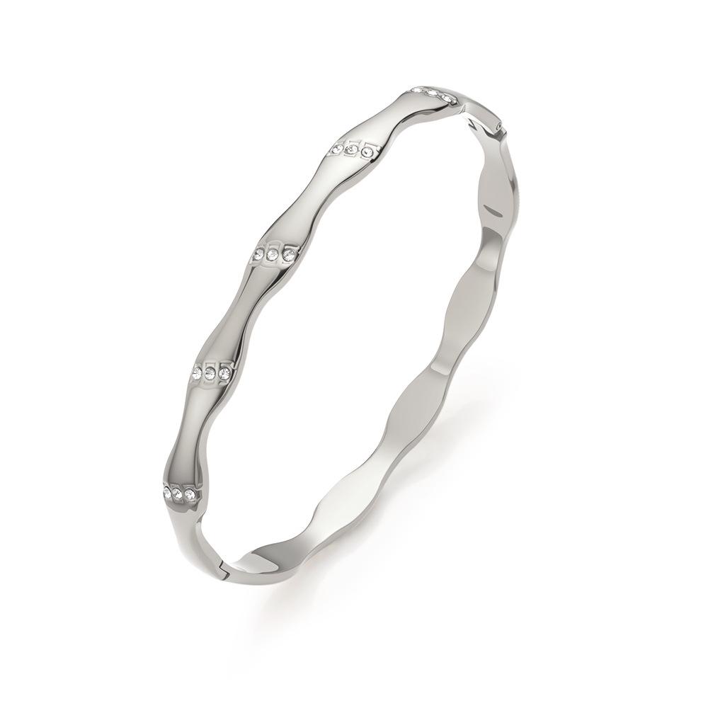 Exquisite Gold Zircon Bamboo Geometric Titanium Bracelet - Trendy European & American Fashion