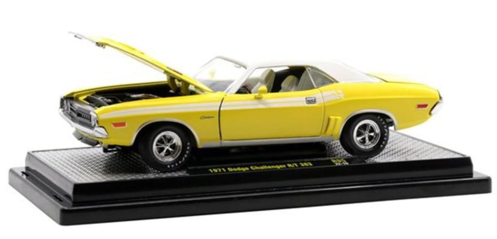 1/24 Scale Model Car 1971 Dodge Challenger R/T, Yellow