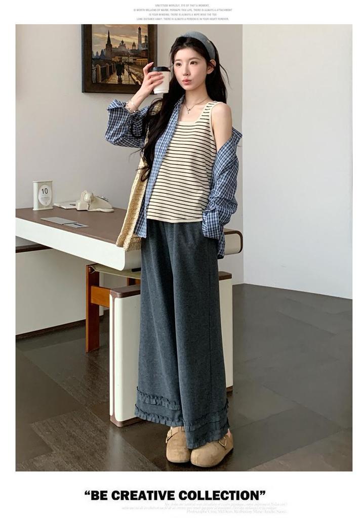 Spring 2026 Maternity Fashion: Plaid Shirt, Striped Vest & Wide-Leg Pants Set