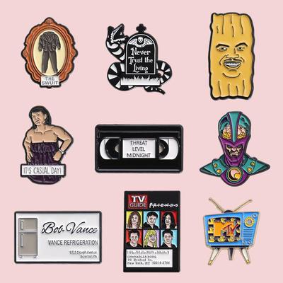 Novo Conjunto de Broches de Personagens de Desenho Animado Criativos - Insígnias de Metal Estilo Anime