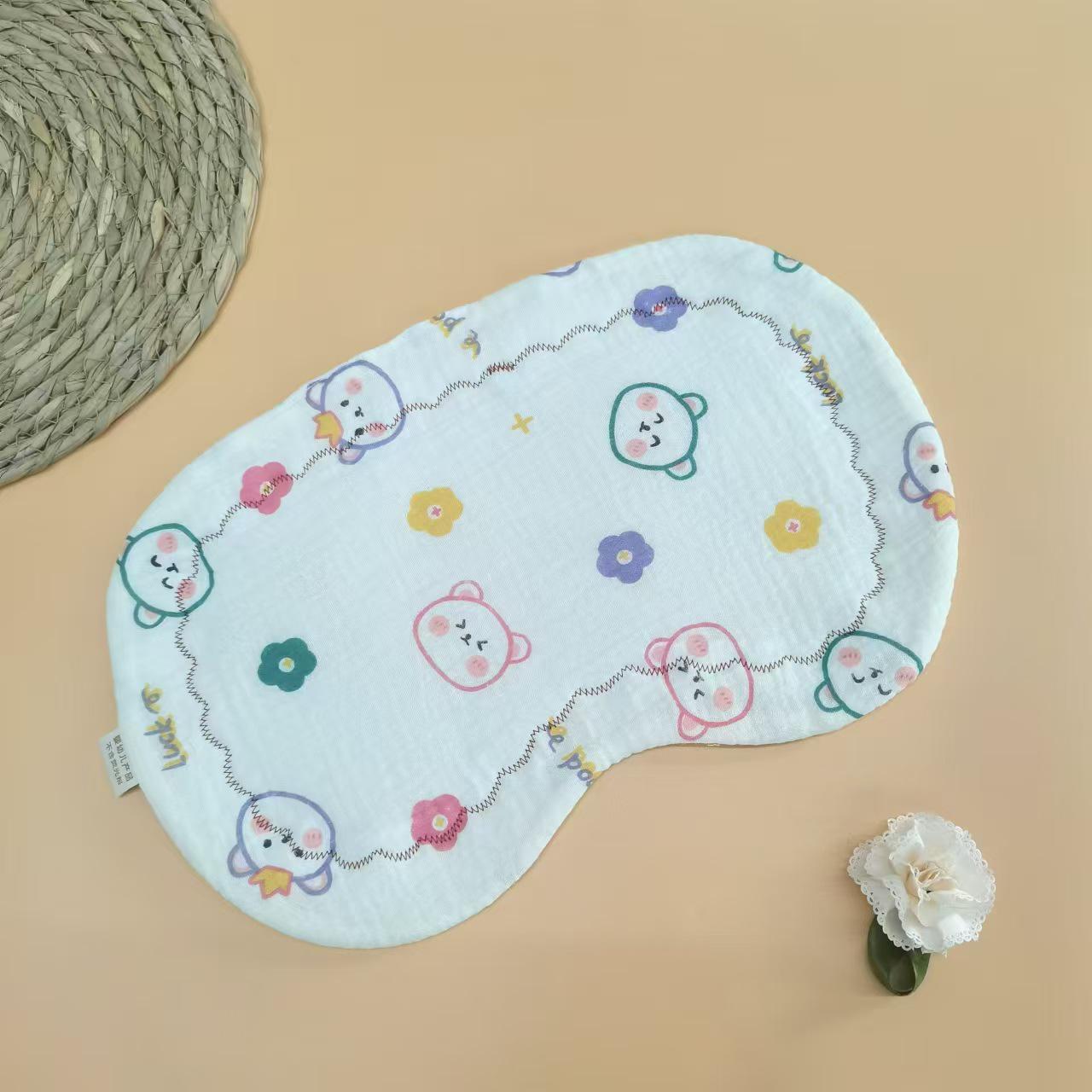 

Double-Sided Cloud-Shaped Baby Pillow, Newborn 0-6 Months, with Added Cotton and Gauze Cover. 24x40cm