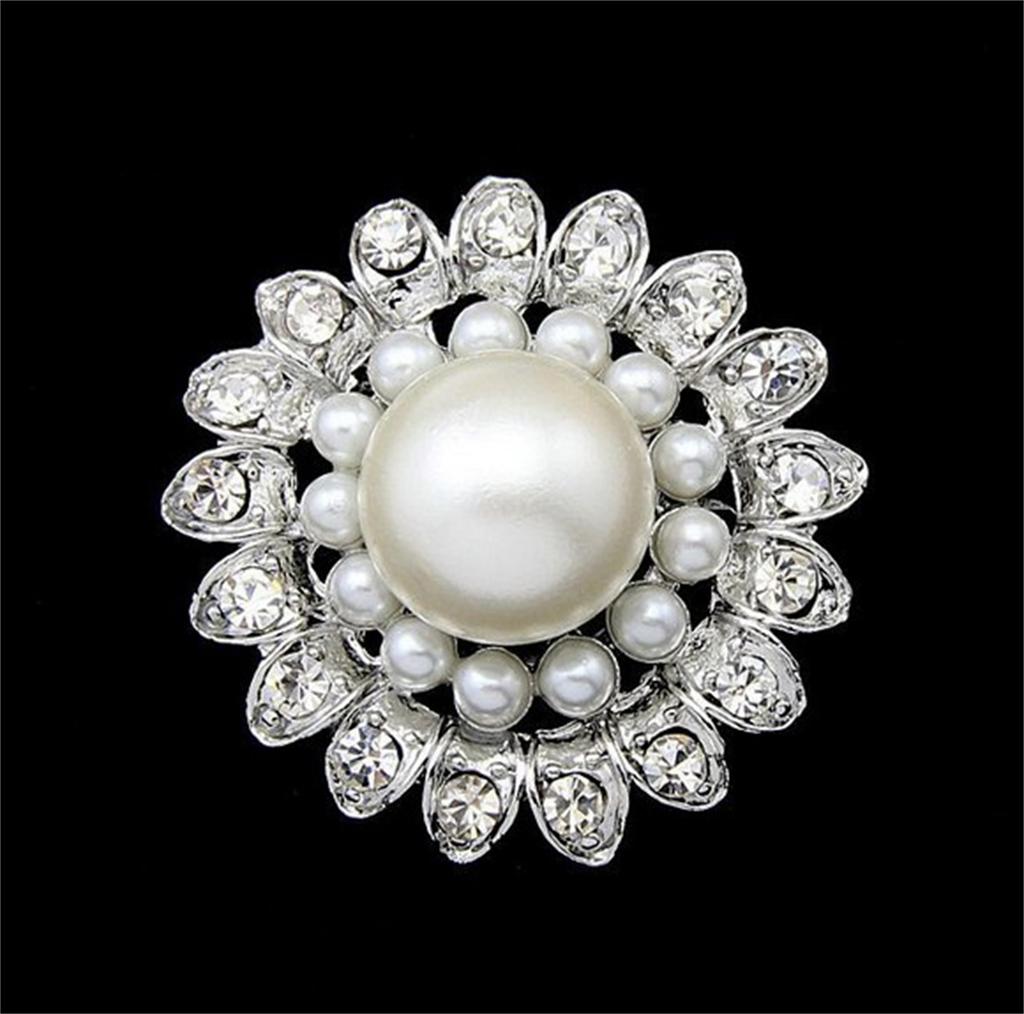 Exquisite Imitation Pearl Rhinestone Flower Brooches For Women Elegant Circle Wreath Leaf Lapel Pins Wedding Decoration Jewelry
