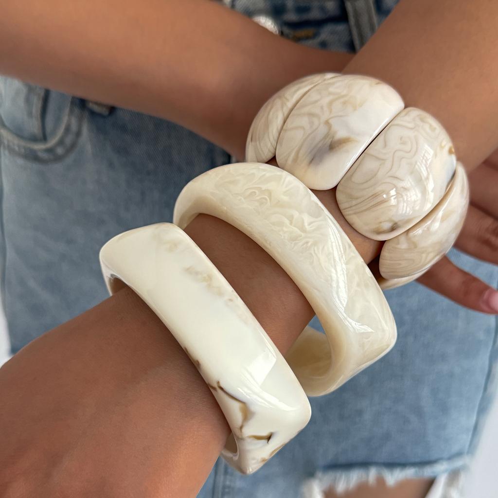 Salircon 3 Styles Bohemian Beige Wide Resin Acrylic Smudging Bangles for Women Punk Geometric Arm Bracelet Aesthetic Y2K Jewelry