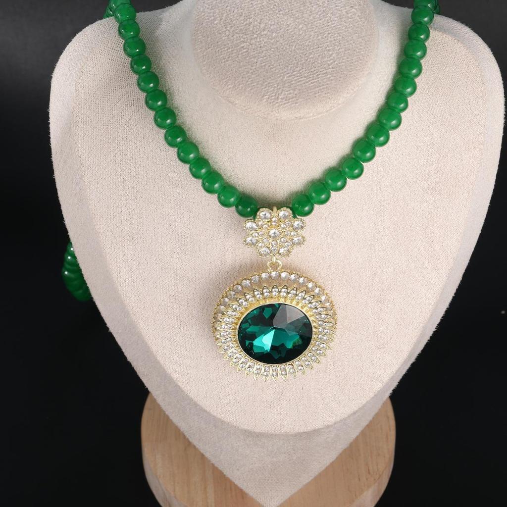 Pearl Chain Sweater Necklace: Ethnic Style Pendant for Autumn & Winter