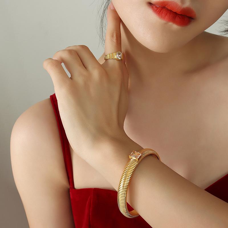 Elegant Gold-Plated Zircon Elastic Bangle: Korean-European Style Women's Jewelry