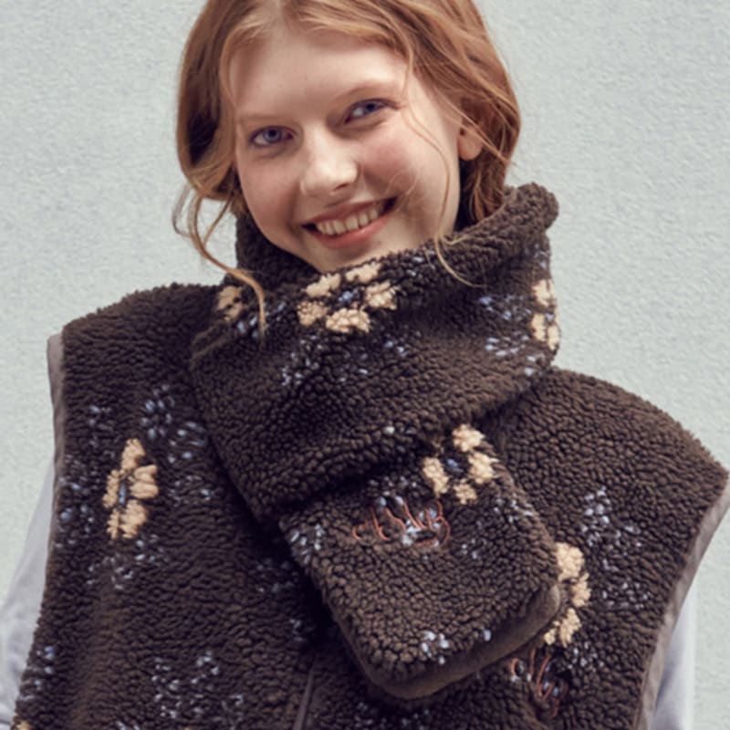 

AMBLER Cozy flower Fleece Muffler MOK201 (Brown) FREE