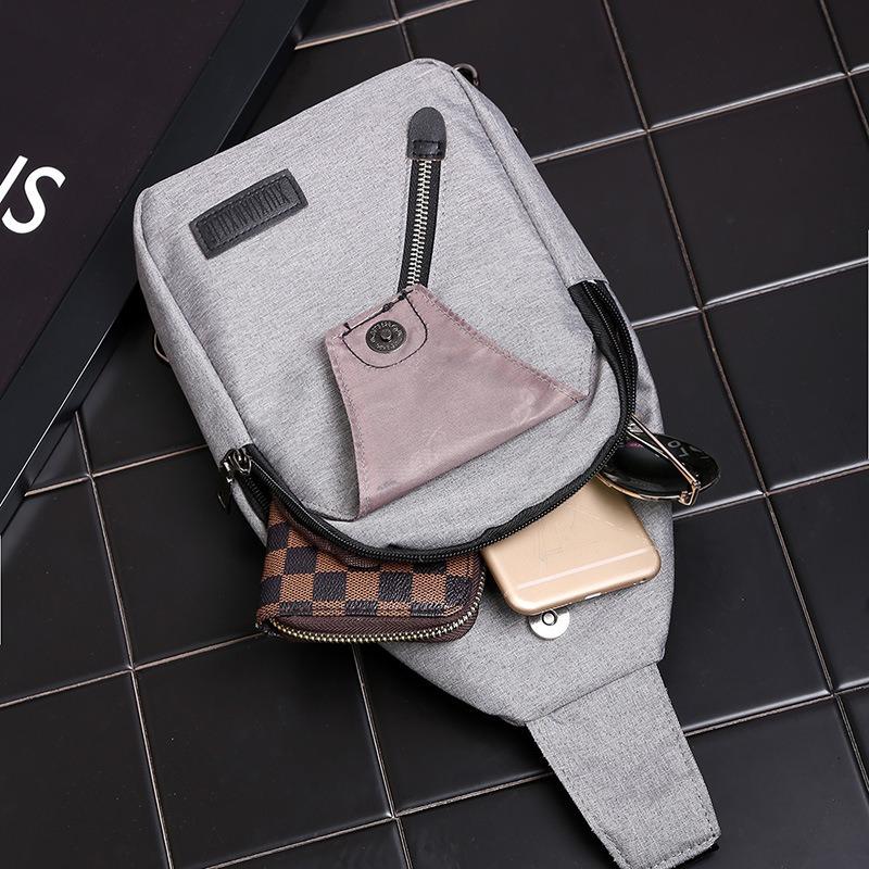 New men's breast bag, casual nylon sports breast bag, multi-functional anti-theft shoulder bag, fashionable messenger bag.