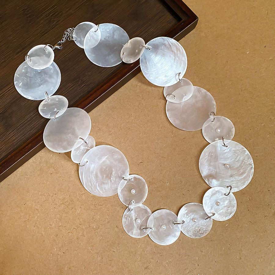 Summer dopamine stained glass crystal beaded necklace collarbone chain design sense niche item decoration