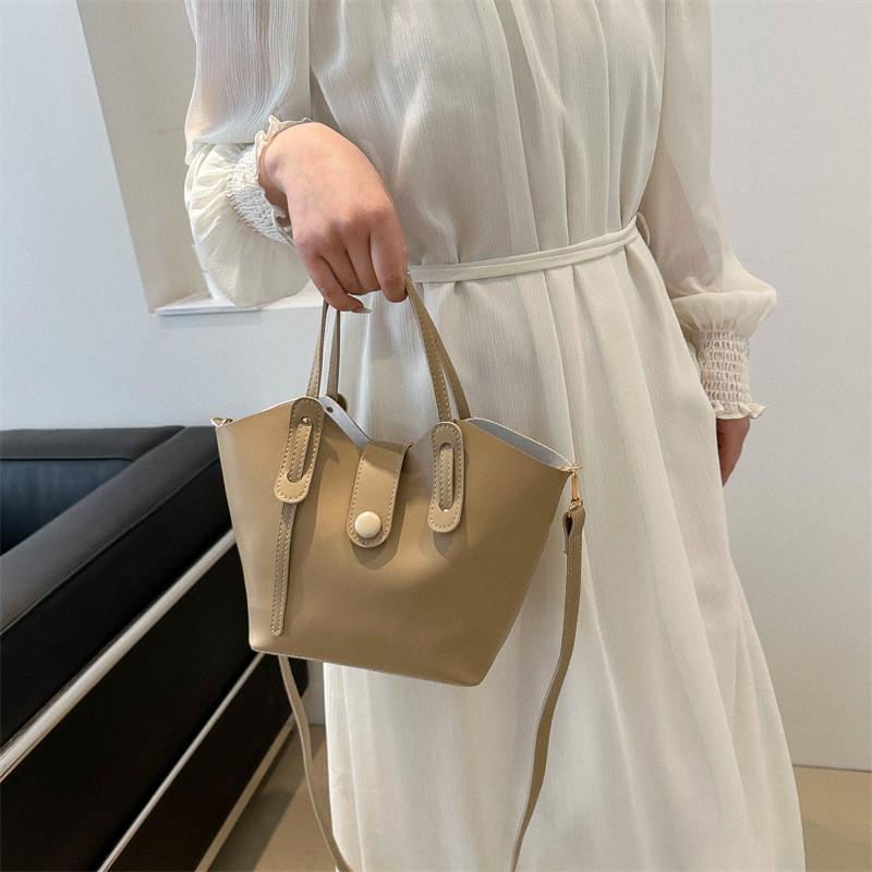 Stylish 2024 Summer Women's Crossbody Bucket Bag Trendy Minimalist Shoulder Handbag