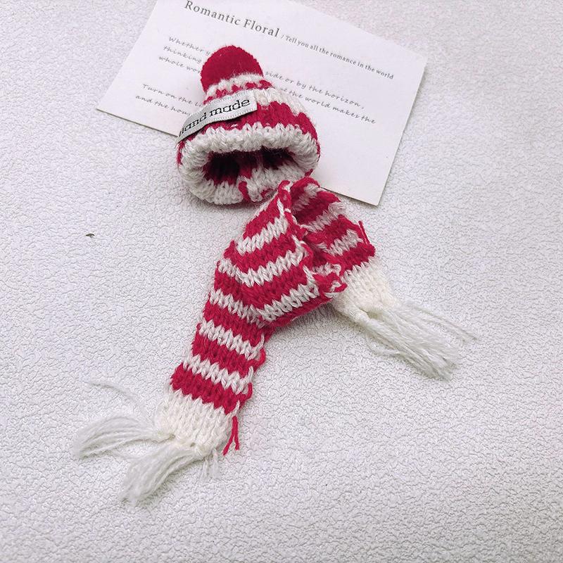 1Set Dollhouse Mini Christmas Hats Scarves Fashion Knitted Hat Cap With Hairball Dollhouse Christmas Decoration Doll Accessories