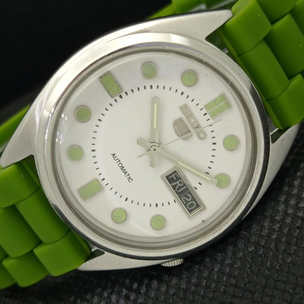 

Б/У винтажные часы SEIKO 5 AUTOMATIC 7019A JAPAN MENS D/D WHITE WATCH 585-a307844-2 SKU585-a307844