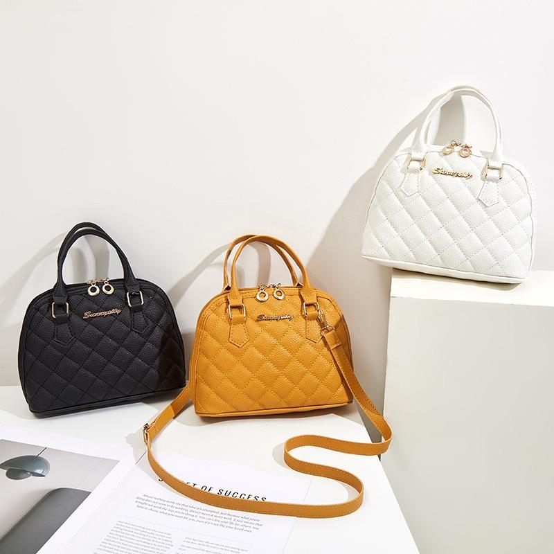Autumn New Diamond Single Shoulder Women's Bag Temperament Small Bag Women's Bag Versatile Texture Single Shoulder Messenger Bag