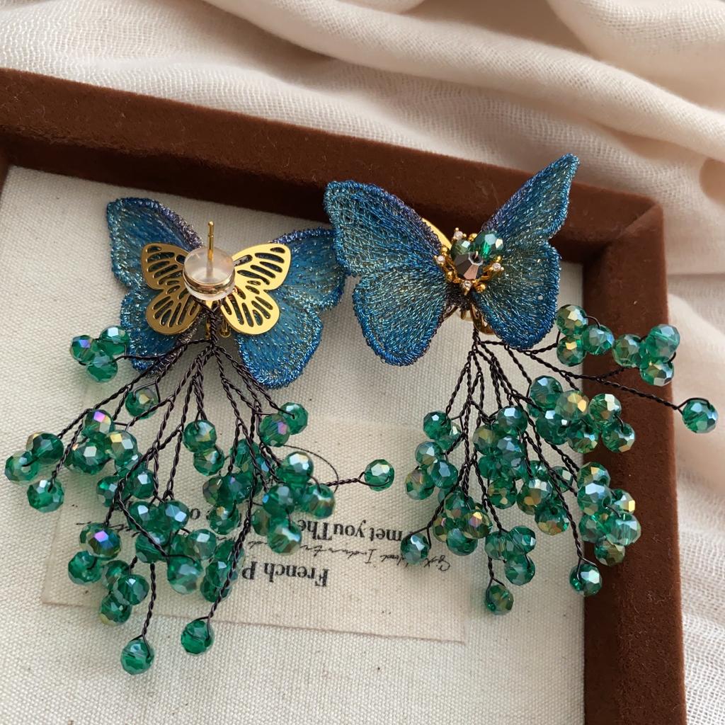 Butterfly crystal fringed stud earrings handmade crochet fresh and sweet fashion stud earrings women's light luxury exquisite removable
