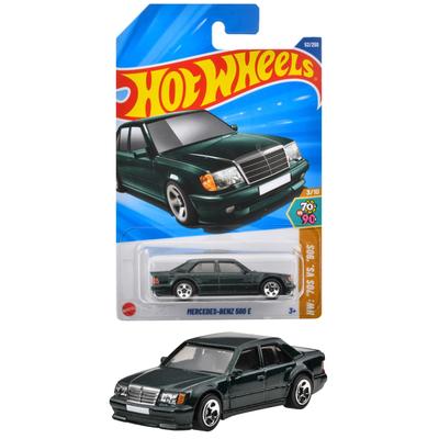 Hot Wheels Basic Car 500E Vehicle Toy Minicar for Ages 3 and Up Green JFN67 Mercedes-Benz