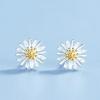 1 Pair Stud Earrings Mini Chrysanthemum Design Ear Studs Piercing Women Earrings Commuting Dating Jewelry Gift