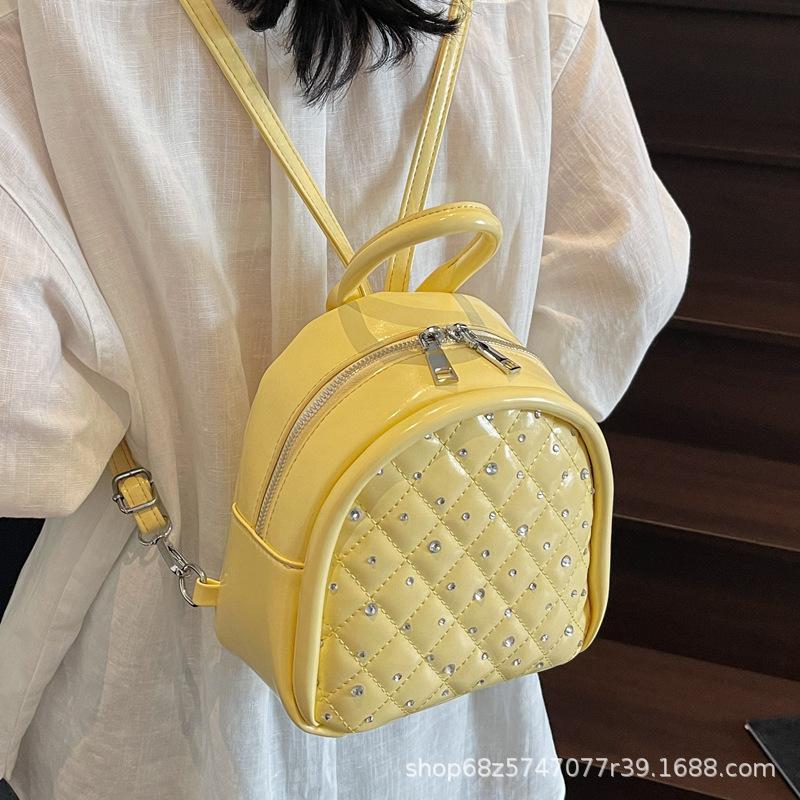 Rivet Backpack Women's 2025 New Fashion Personality Punk Style Lightweight Soft Leather Women's Backpack Casual Travel Bag