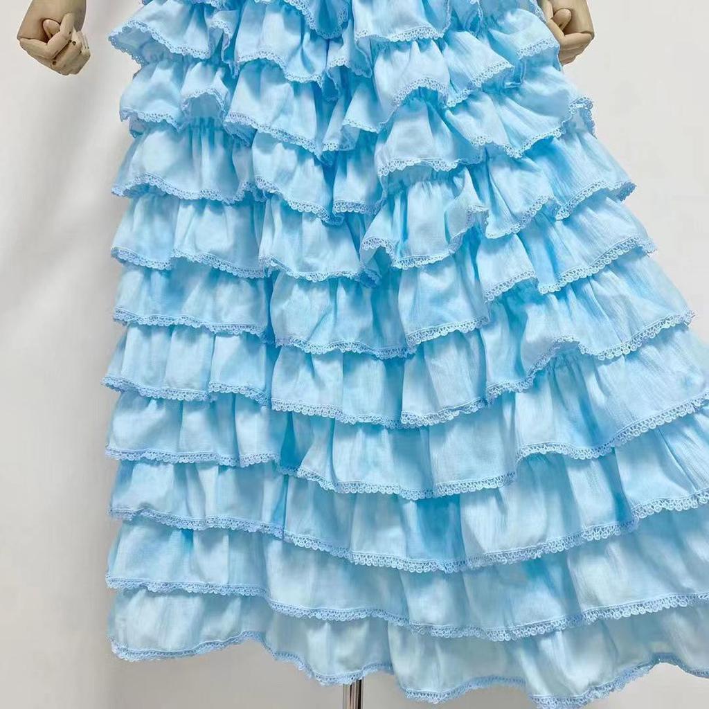 Elegante Completo Estate 2024 con Top a Scollo Quadrato e Gonna Lunga a Strati per Donna