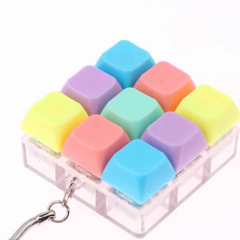 1Pcs Boys Girls Anti Stress Finger Keyboard Games Keychain Without Light 9 Keyboard Key Toy For Adults Antistress Toys