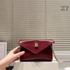 Eine Dropshipping-High-End-Weichbrot-Tasche für Damen, neue Vintage-Ketten-Ketten-Wolkenklappen-Umhängetasche