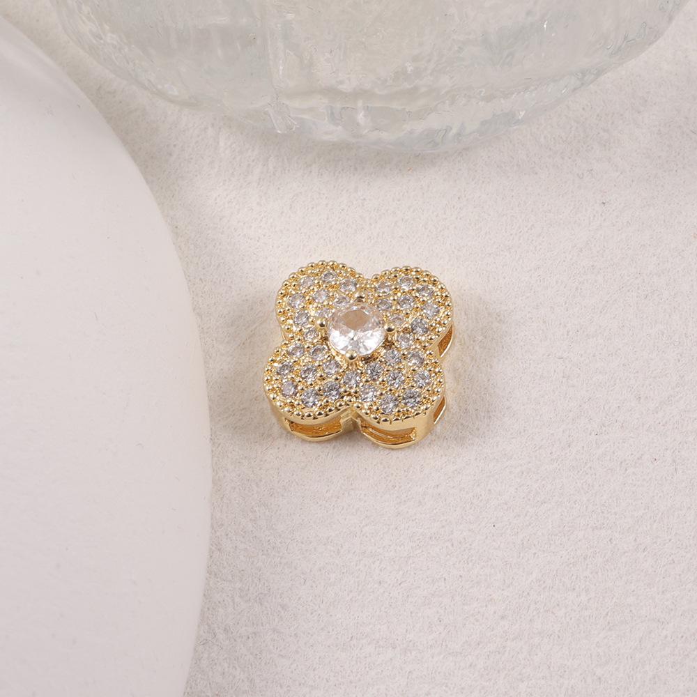 Роскошное ожерелье-подвеска с бриллиантовым четырехлистником - Элегантный, универсальный аксессуар высокого класса