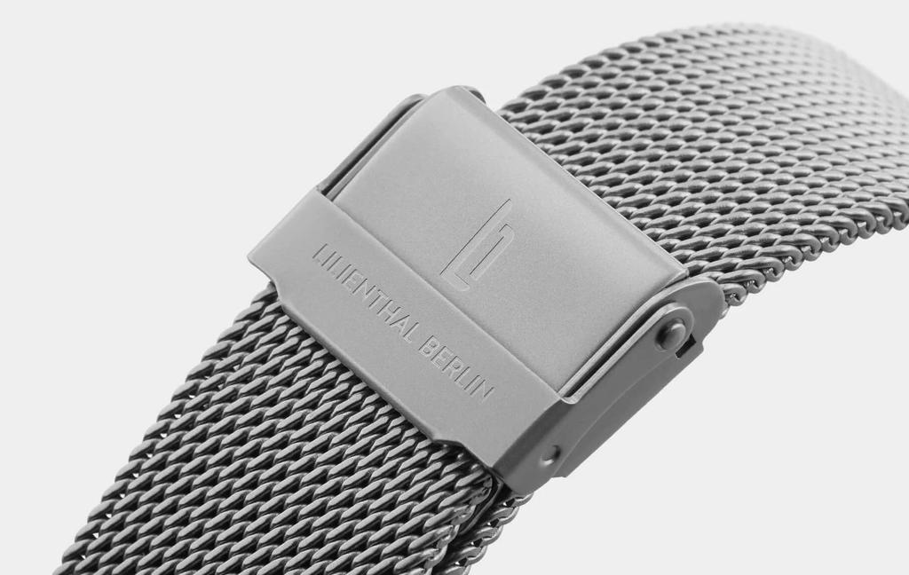 Lilianthal Berlin Zegarek Automatyczny z Datownikiem i Szkieletem Wykonany na Męskim Dekielku, Niemcy, Srebrny, Z01-101-B023A