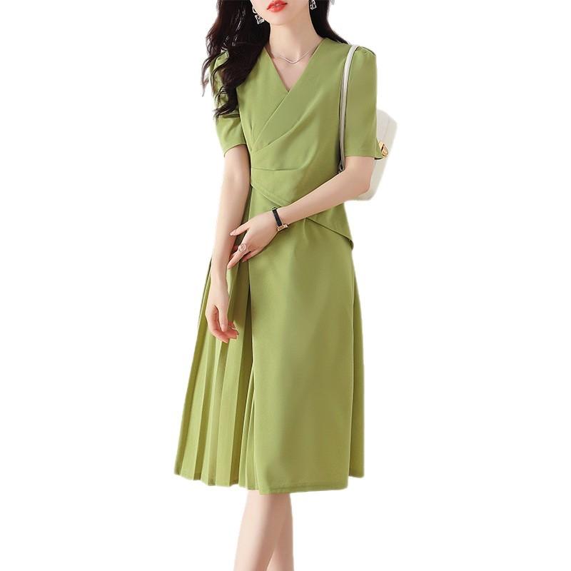 2026 new fat mm temperament v-neck a-word dress, summer folds, belly cover, waist and thin pleated skirt
