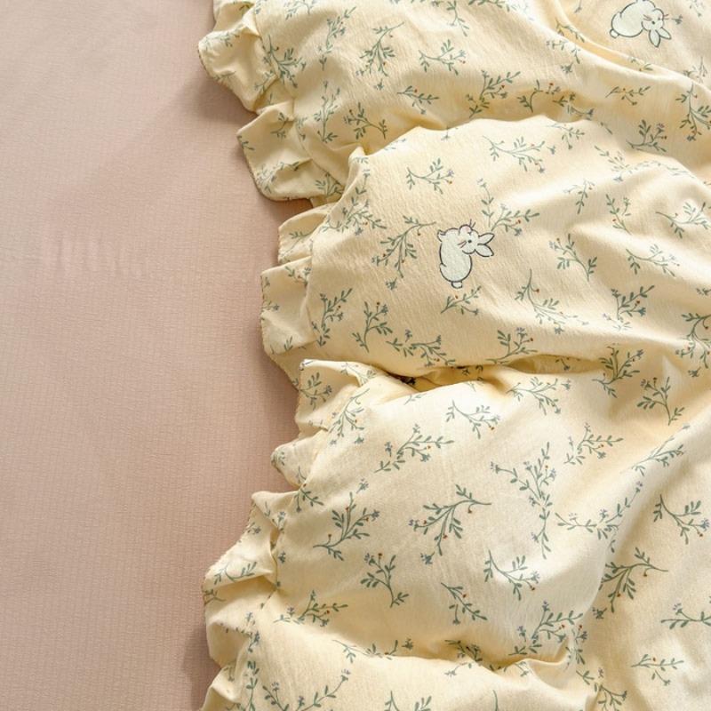 Gentle Floral Aerobic Knitted Cotton Bed Sheet with Lace Double Layered Yarn Duvet Cover Washed Cotton Bed Sheet 3pcs