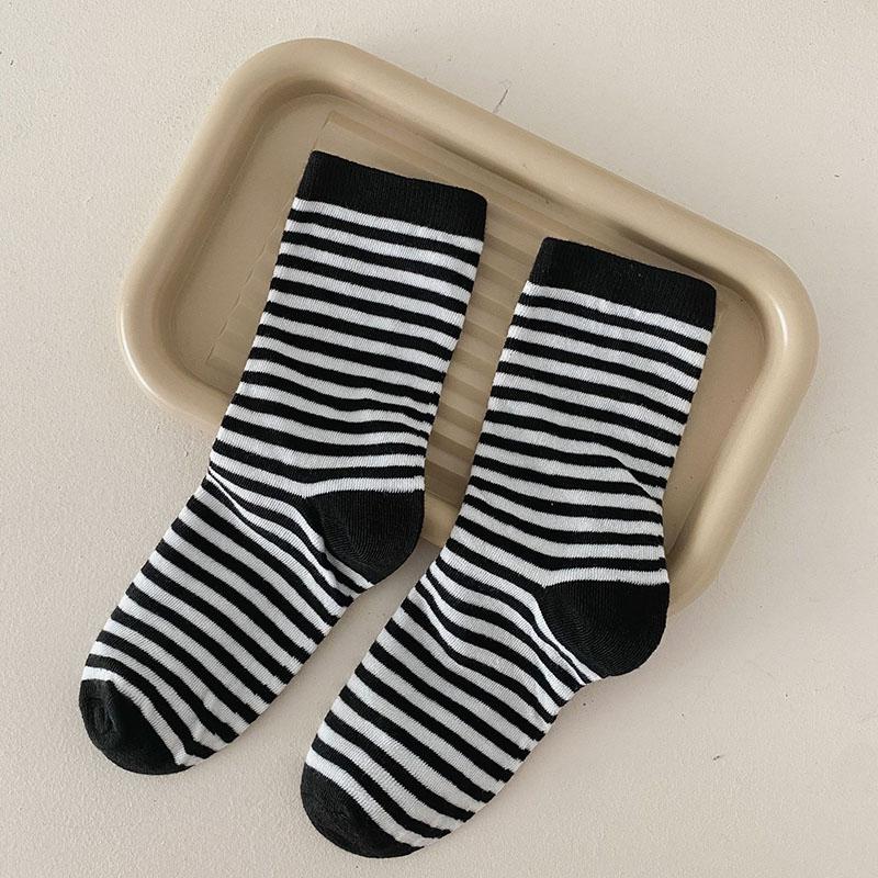 

Модные средние носки, носки для пар, японские модные персонализированные полосатые носки, тонкие длинные носки в корейском стиле INS