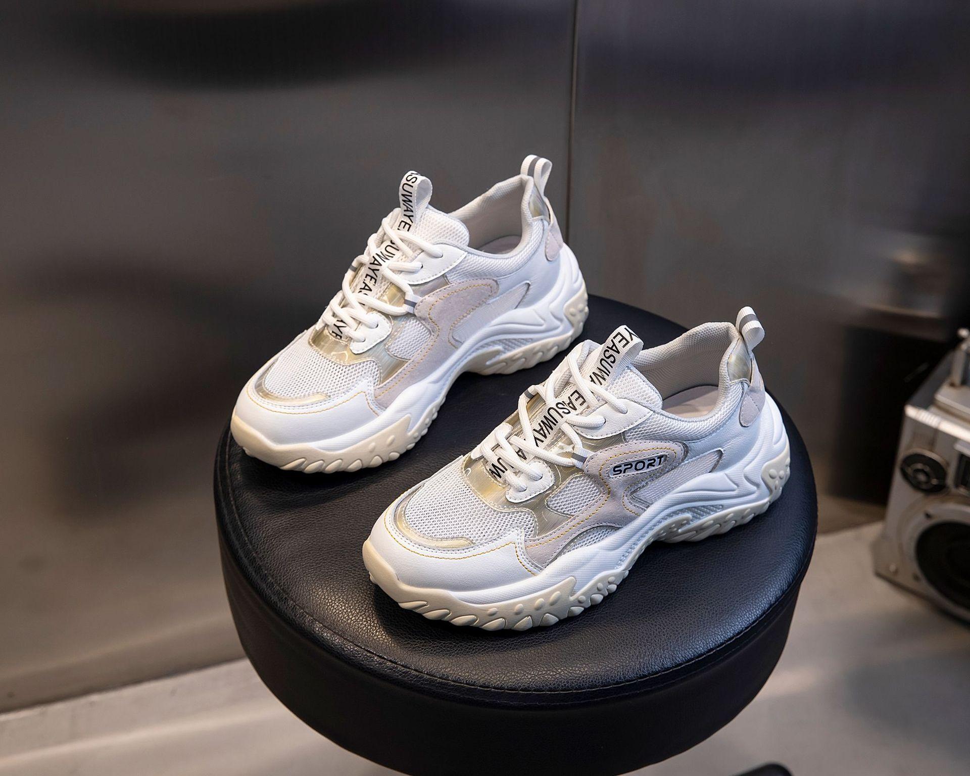 

Летняя дышащая спортивная обувь женская 2025 новая на толстой подошве прозрачная сетка повседневная кожаная женская обувь для бега увеличивающая рост кроссовки женские 35