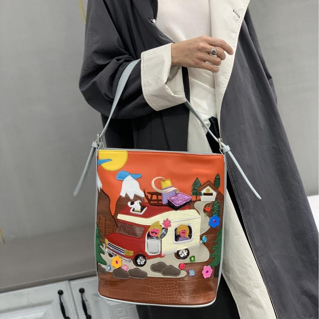 Simple Texture Literary Bucket Bag Women'S 2026 Splicing Embroidery Bag Casual Personality Shoulder Messenger Bag