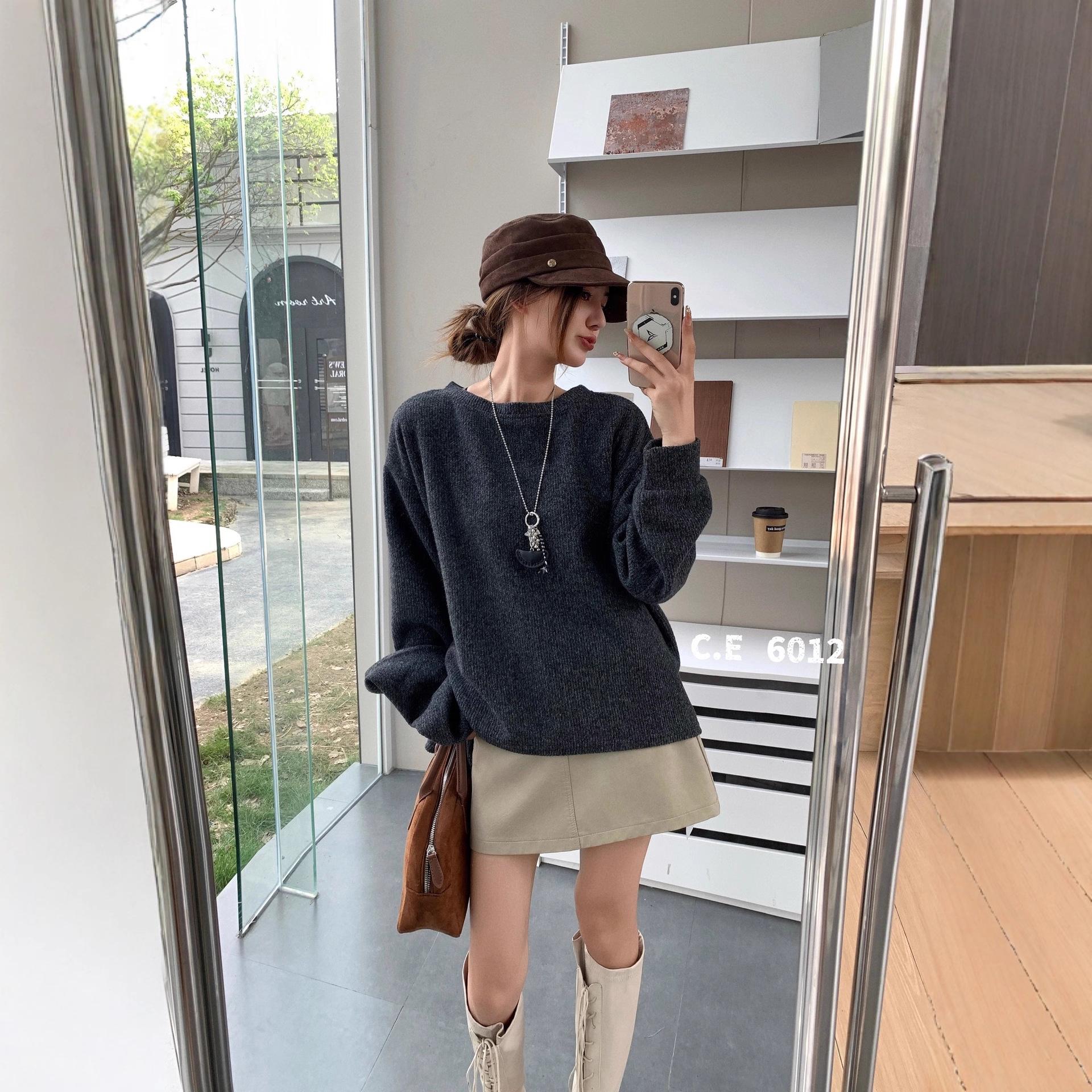 

2025 Autumn/Winter Women s Slimming Knitted Sweatshirt - Stylish, Loose, High-End, Versatile. One Size темно-серого