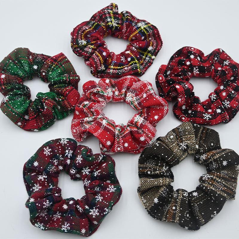 

WTEMPO Festive Christmas Scrunchies Soft Plaid Fabric Hair Ties for The Holiday Wedding Birthday Christmas Patterns Printed Elsatic Pony Tail Holder 6pcs разноцветный