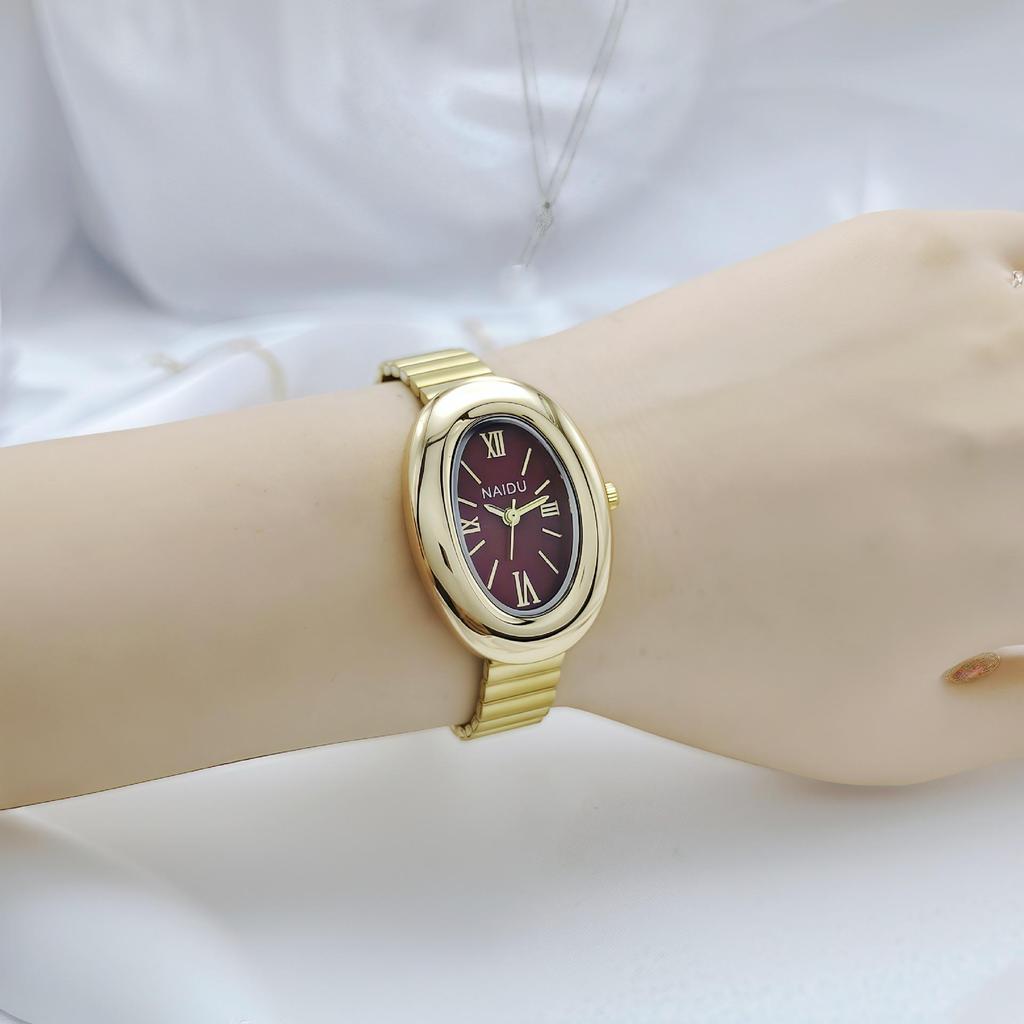 New Women's Oval Gold Quartz Watch - Stylish and Popular in Southeast Asia
