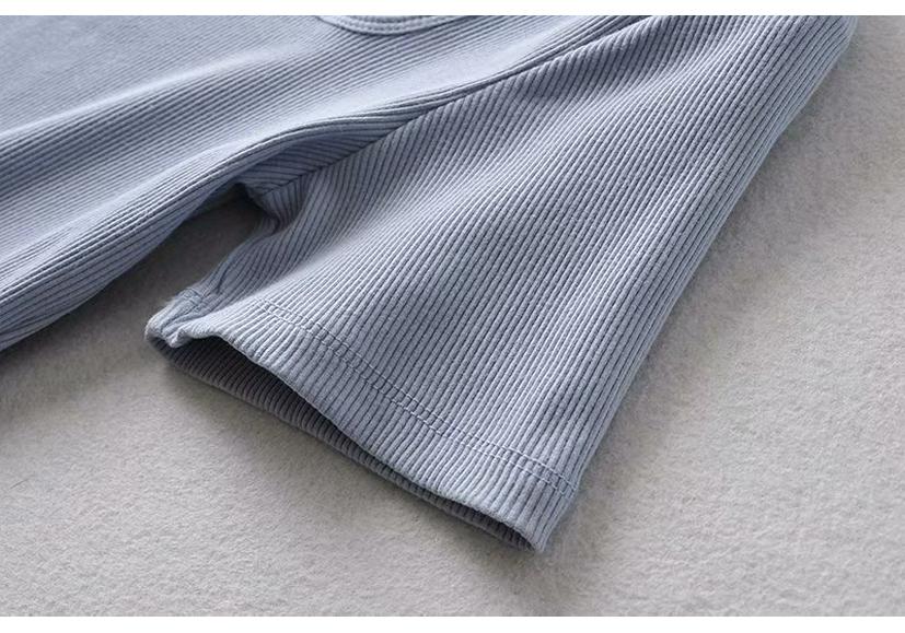 Women's European & American Style Crop Top: Generous Neckline, Tight Short Sleeves, Elastic, Sports Fitness Base Layer T-Shirt.