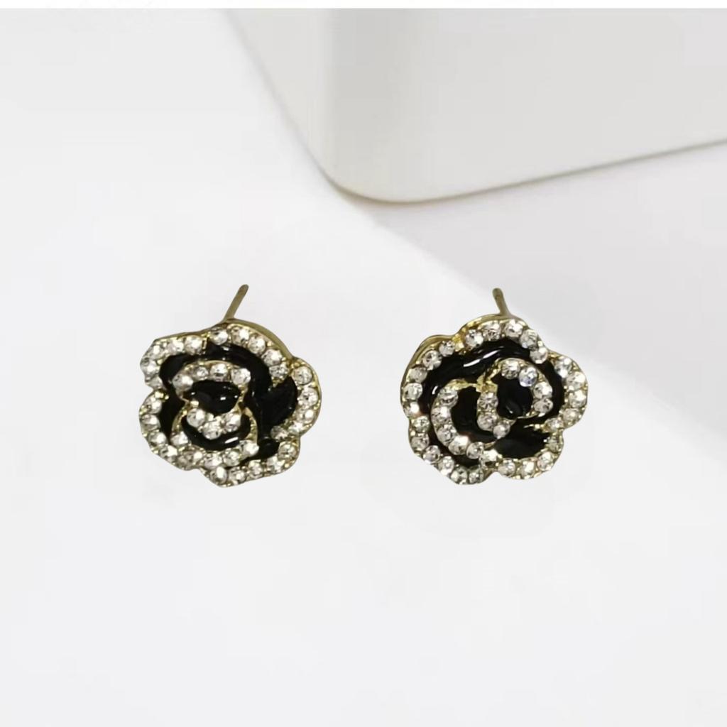 Black Camellia Stud Earrings Women'S High-End Sense Light Luxury Temperament Small Fragrant Celebrity French Earrings Retro Earrings
