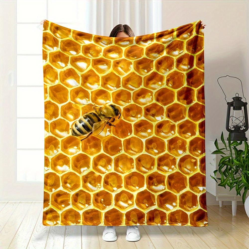 

3D Bee Print Flannel Blanket, Soft Plush Fleece Throw, Non-Shedding All Season for Home Office, Cute Animal Design Gift 75x90cm