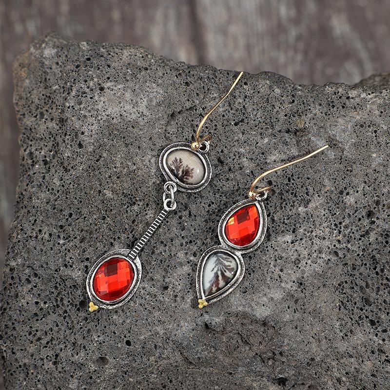 Vintage Round Waterdrop Inlaid Red Stone Earrings Geometric Creativity Silver Color Dangle Earrings for Women Jewelry