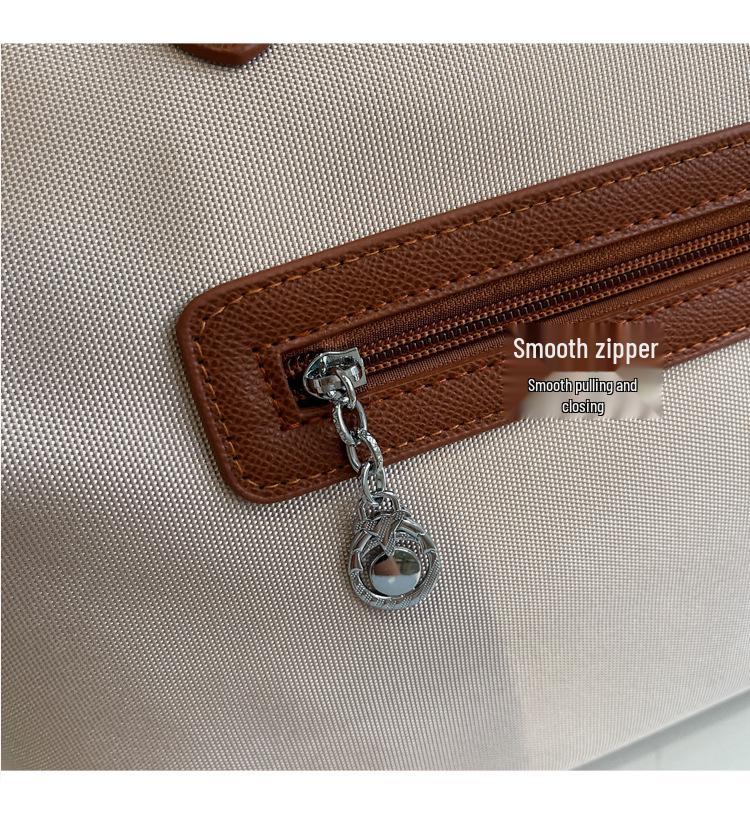 Large Capacity Women's Lightweight Waterproof Travel Duffle Bag for Business and Short Trips