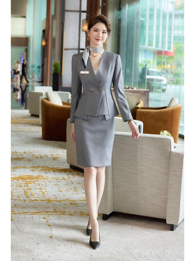 2025 Women's Professional Suit: Autumn Style Workwear for Hotel, Salon, and Jewelry Store Managers